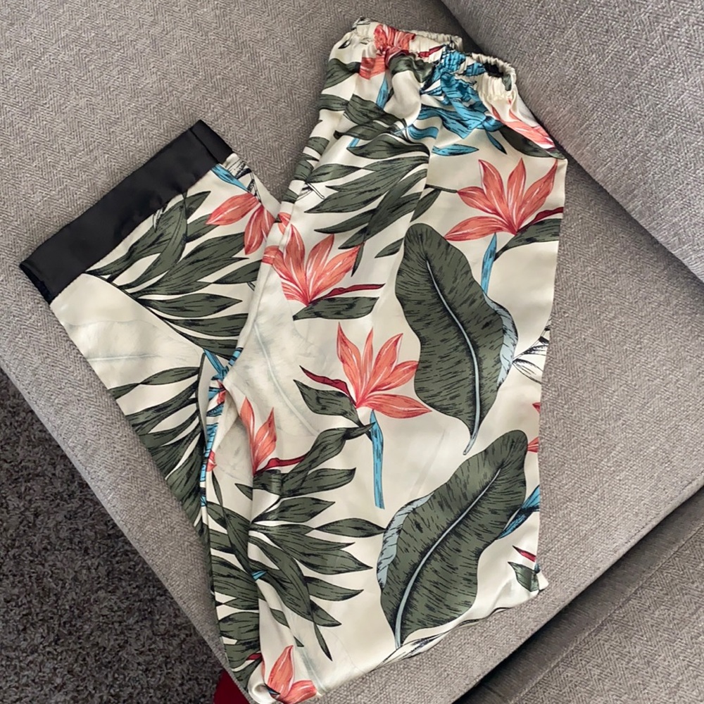 Women's SIlk like Pants - S